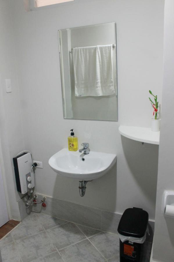 Antonio'S Place, 3 Mins To Mactan Airport, Fast Internet With Netflix ماكتان المظهر الخارجي الصورة